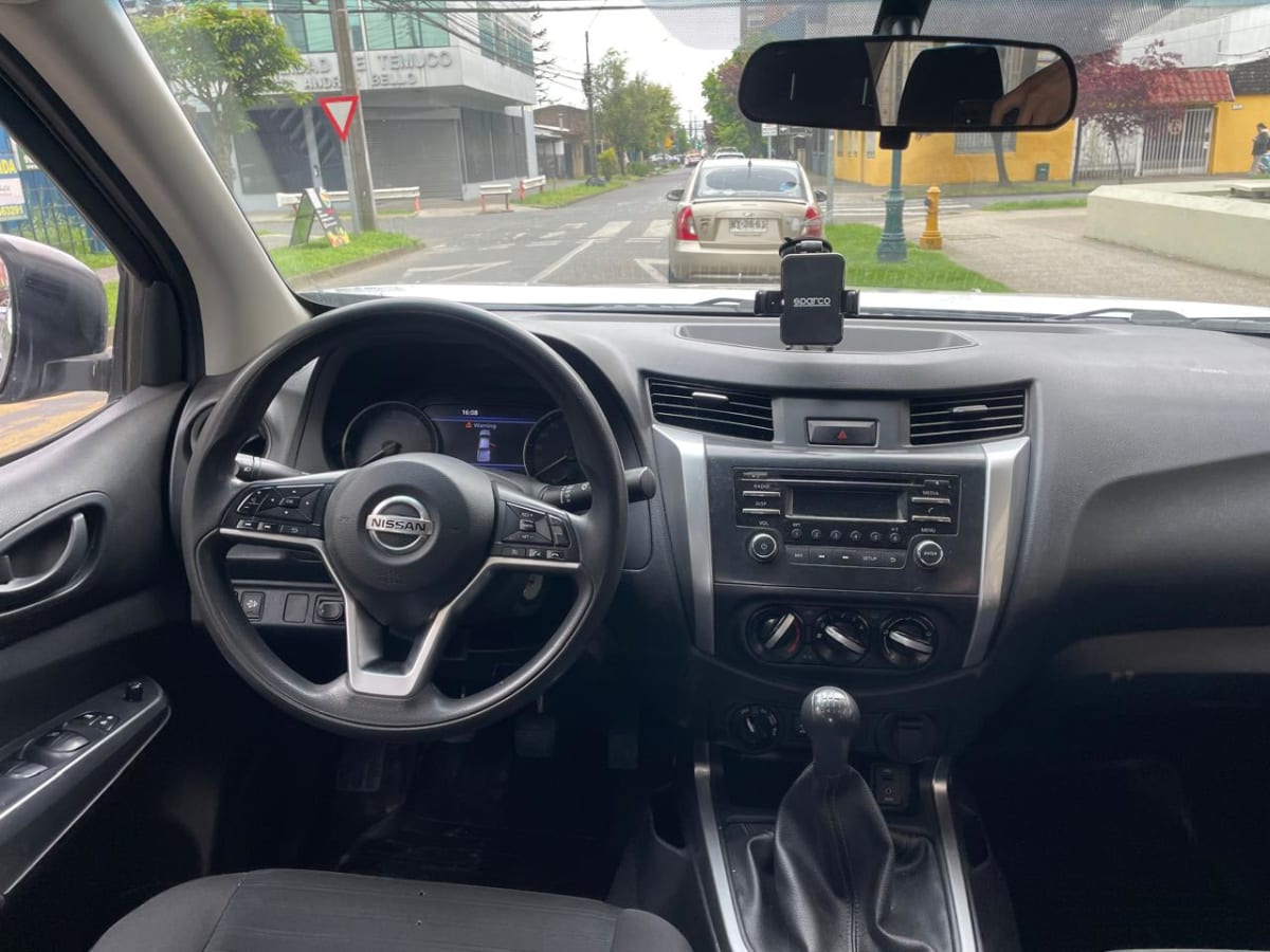 2021 Nissan Navara D CAB Plata - Miniatura 9