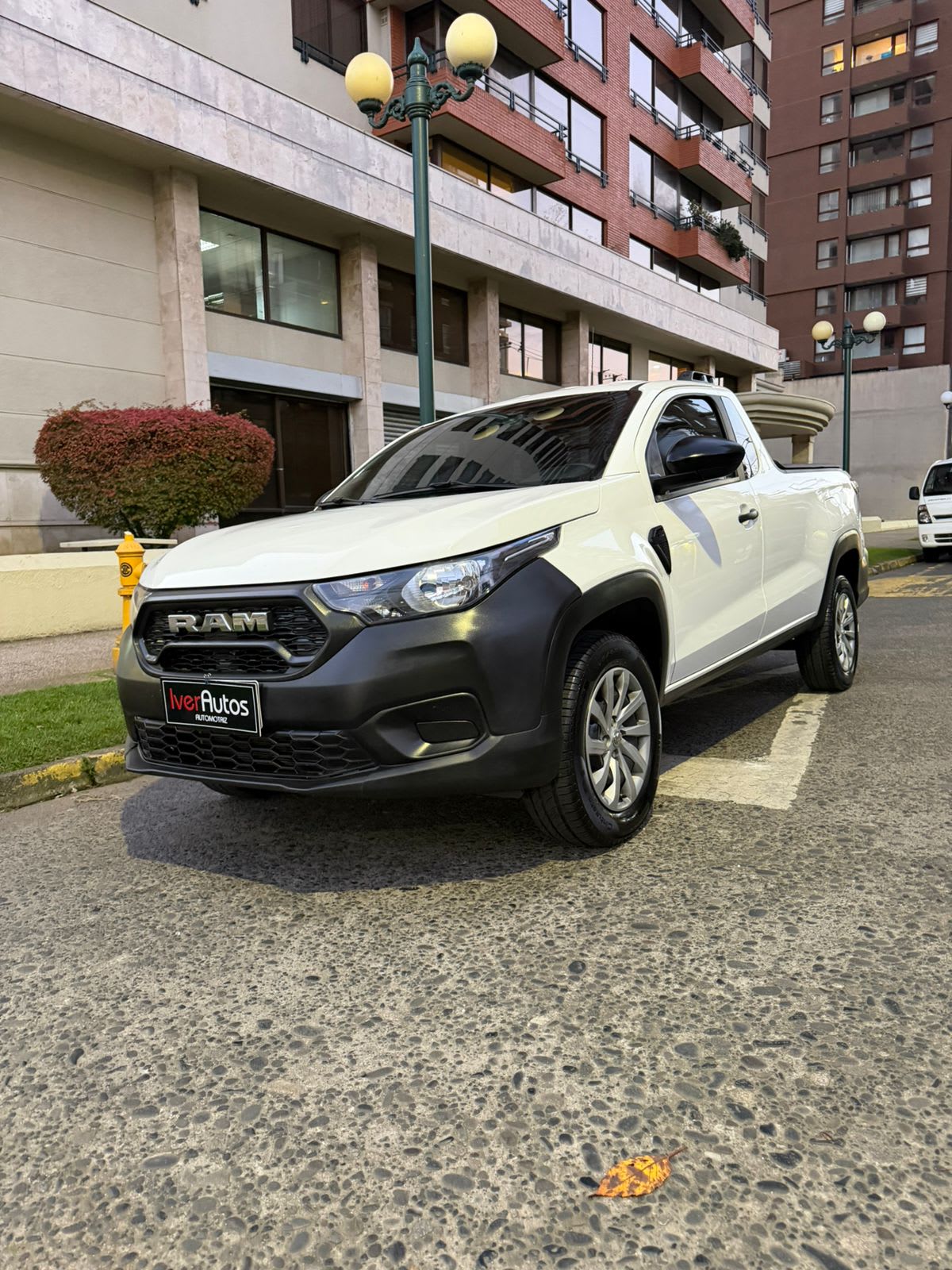 2025 Ram 700 SLT Blanco - Miniatura 7
