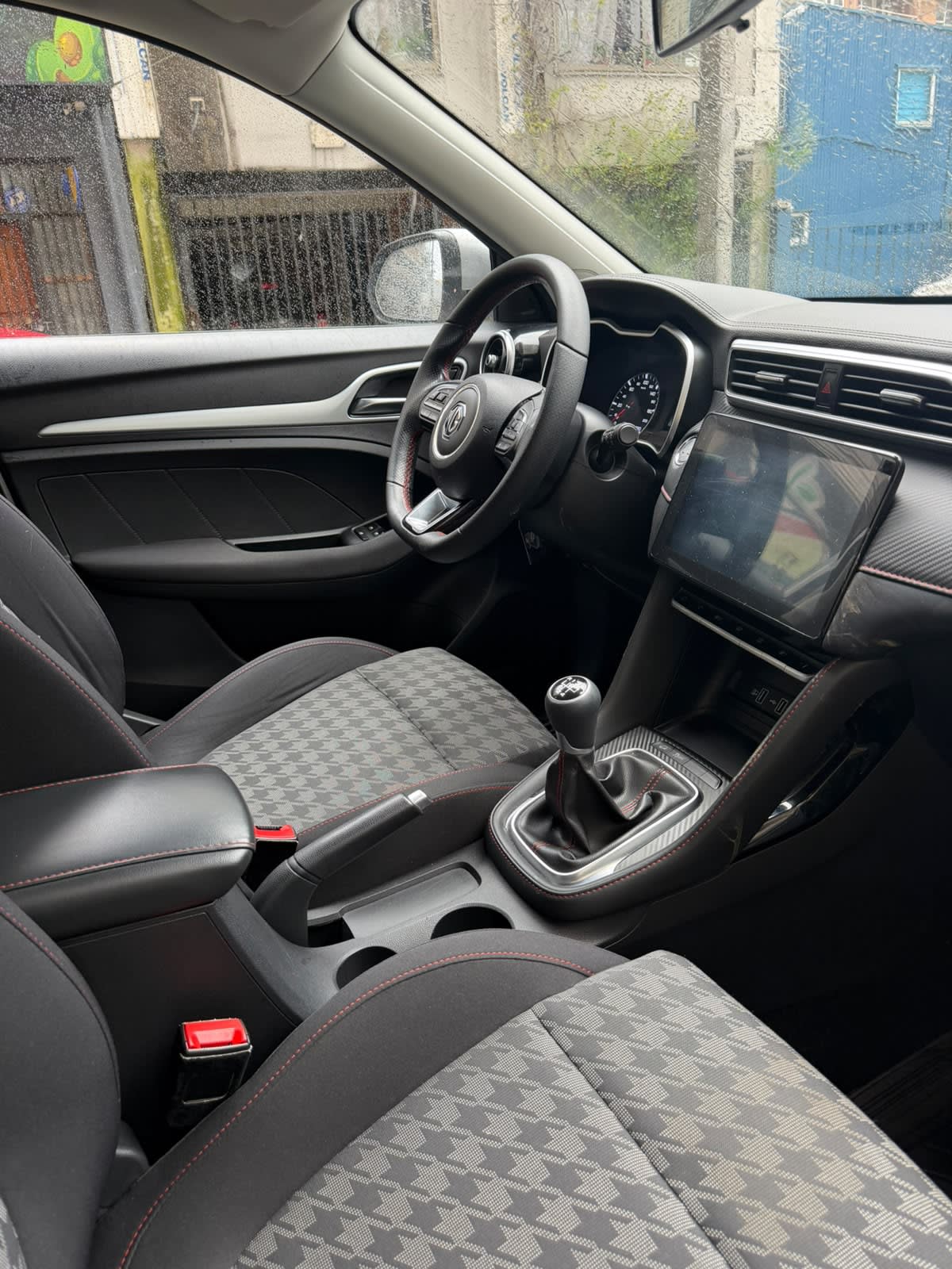 2024 MG ZX Comfort Plata - Miniatura 10