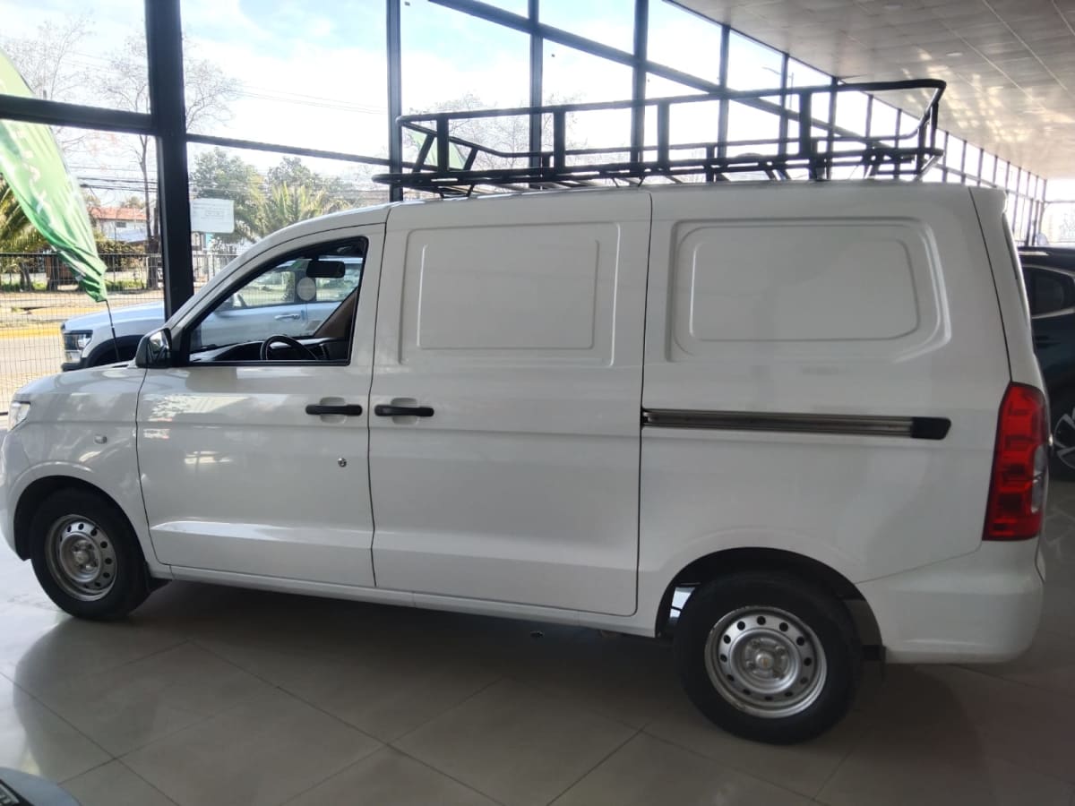 2023 Chevrolet N400 MAX Blanco - Miniatura 2