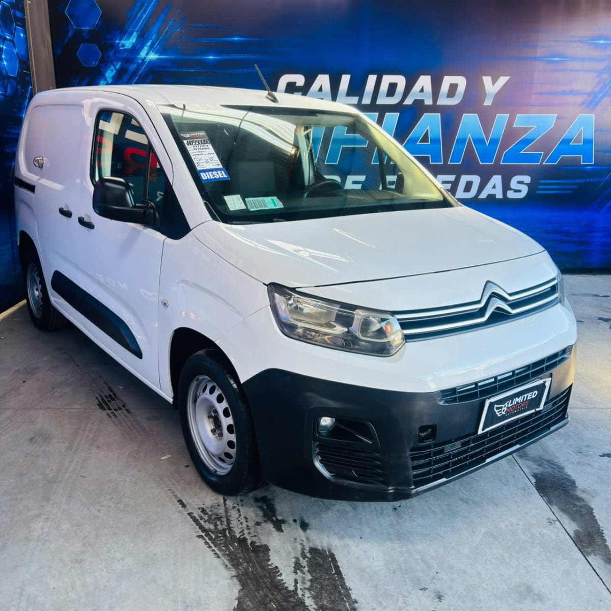 2022 Citroën BERLINGO K9 1.6 K9 - Miniatura 4