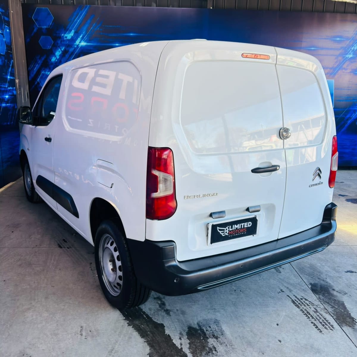 2022 Citroën BERLINGO K9 1.6 K9 - Miniatura 7