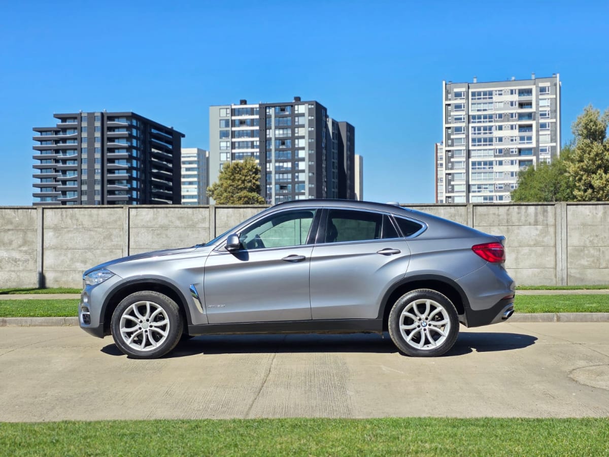2018 BMW X6 X-DRIVE X-DRIVE Gris Metalico - Miniatura 3