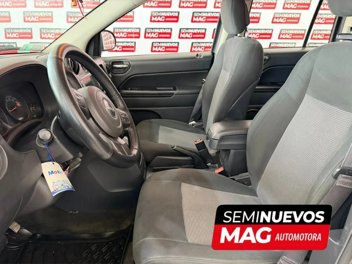 2016 Jeep Compass SPORT - Miniatura 7