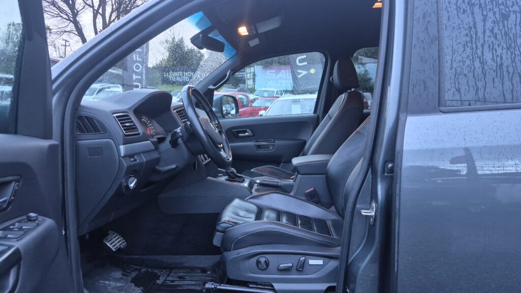 2023 VOLKSWAGEN AMROK 3.0 GRIS GRAFITO motor - Miniatura 8