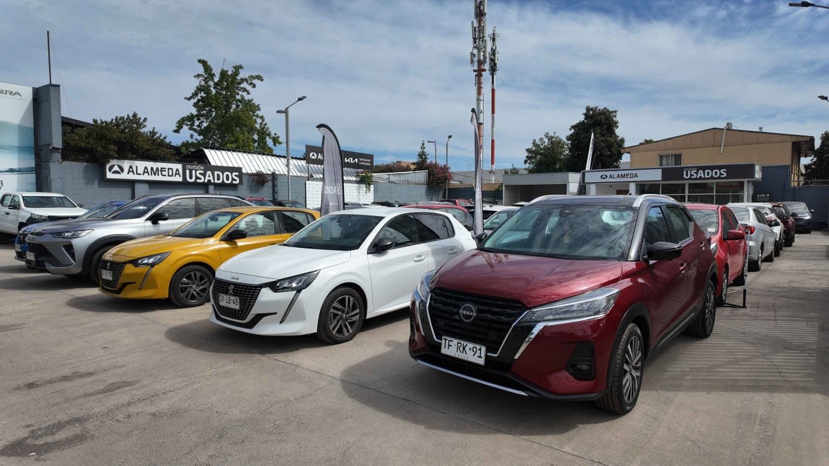 2022 PEUGEOT 3008 ACTIVE 1.2 ACTIVE Gris - Miniatura 6