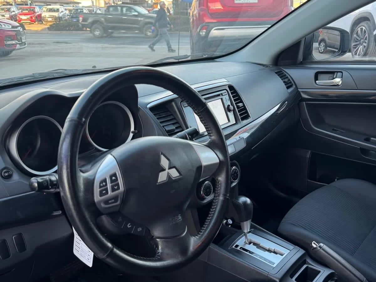 2015 Mitsubishi LANCER 1.6 Gris - Miniatura 8