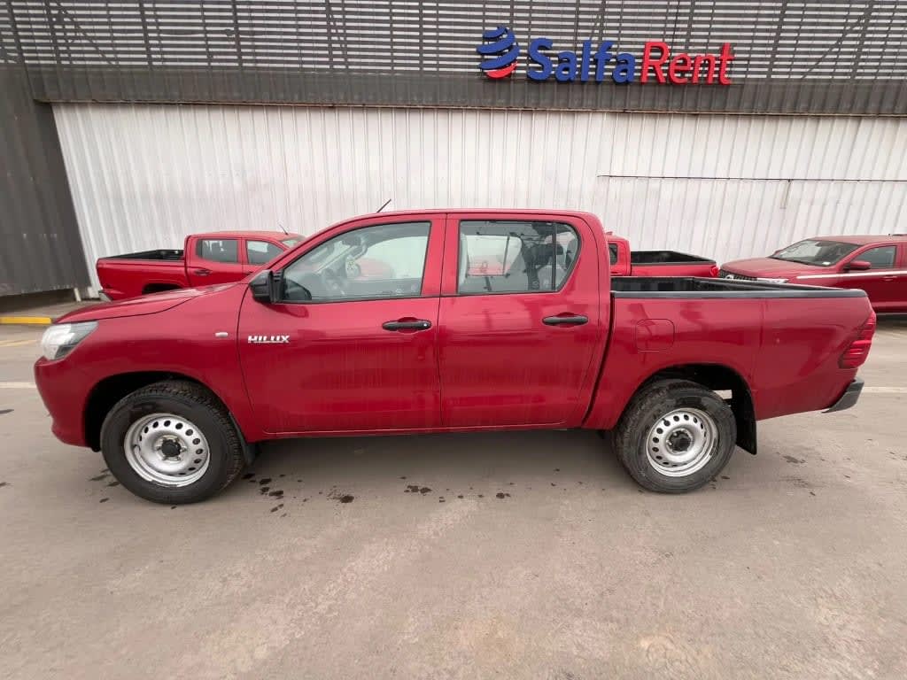 2024 Toyota Hilux DC Rojo - Miniatura 8