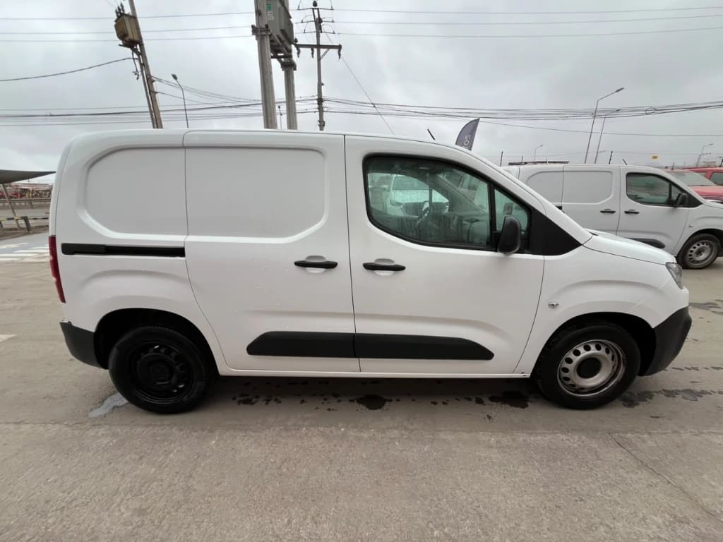 2022 Citroën Berlingo 1.6 Blanco - Miniatura 4