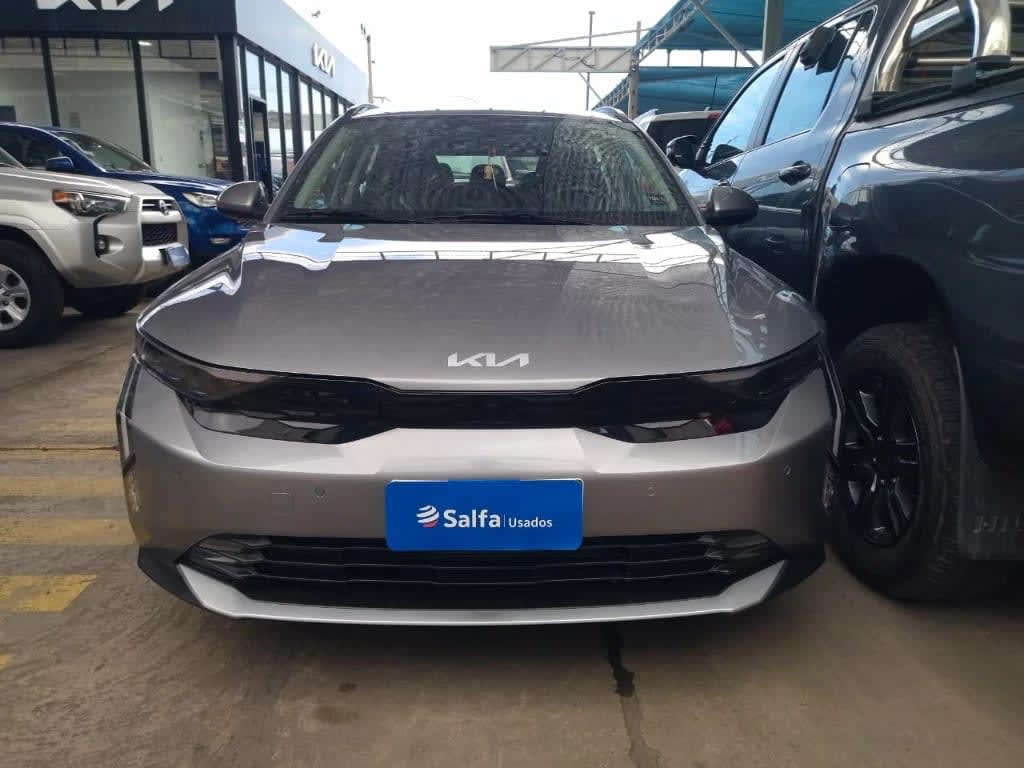 2025 KIA K3 CROSS Gris - Miniatura 2