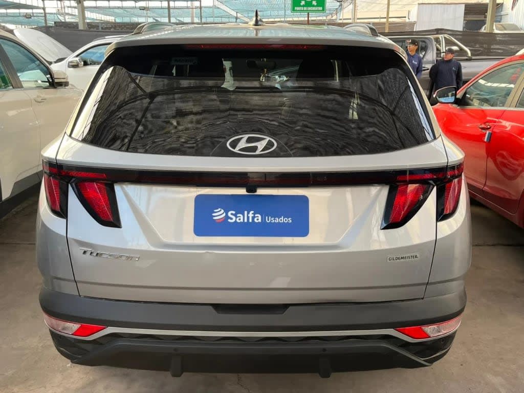 2023 Hyundai Tucson 2.0 Plata - Miniatura 6