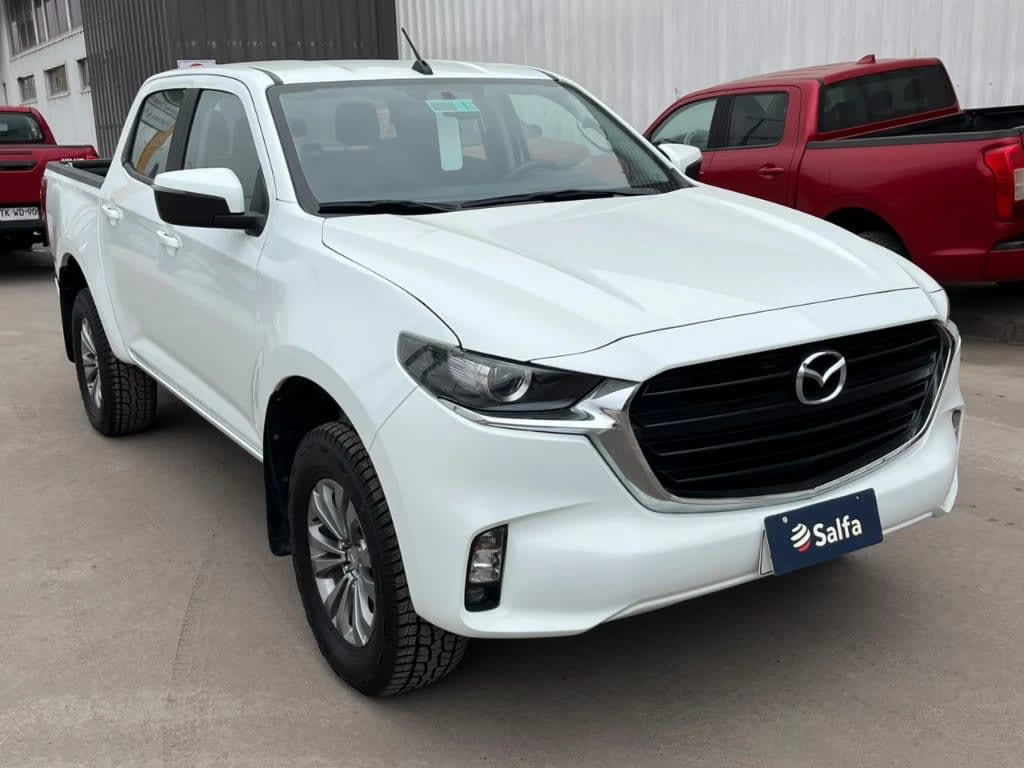 2023 Mazda BT-50 4X4 Blanco - Miniatura 3