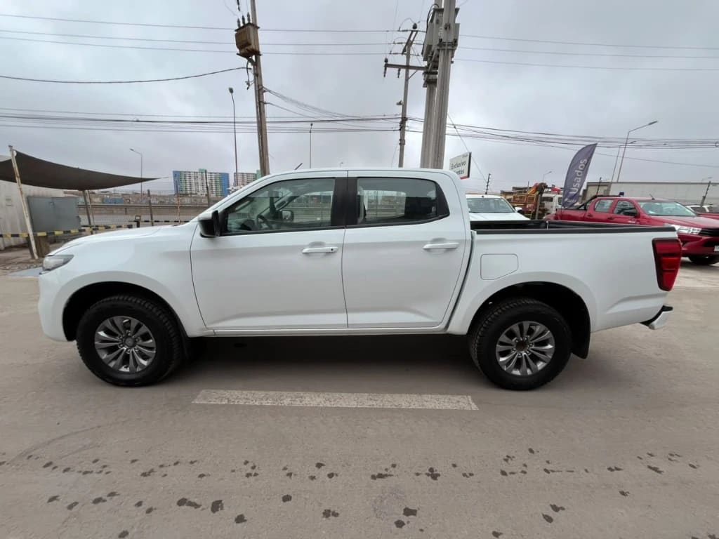 2023 Mazda BT-50 4X4 Blanco - Miniatura 8