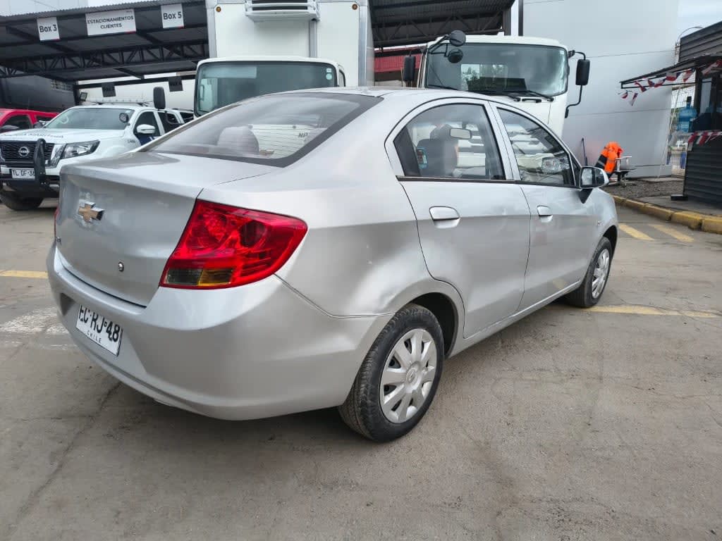 2012 Chevrolet Sail 1.4 Plata - Miniatura 5