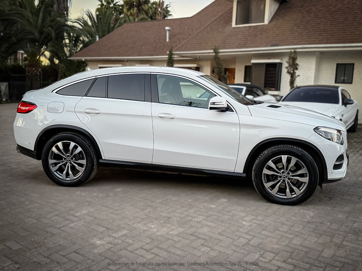 2019 Mercedes-Benz GLE 350 D COUPE Blanco - Miniatura 3