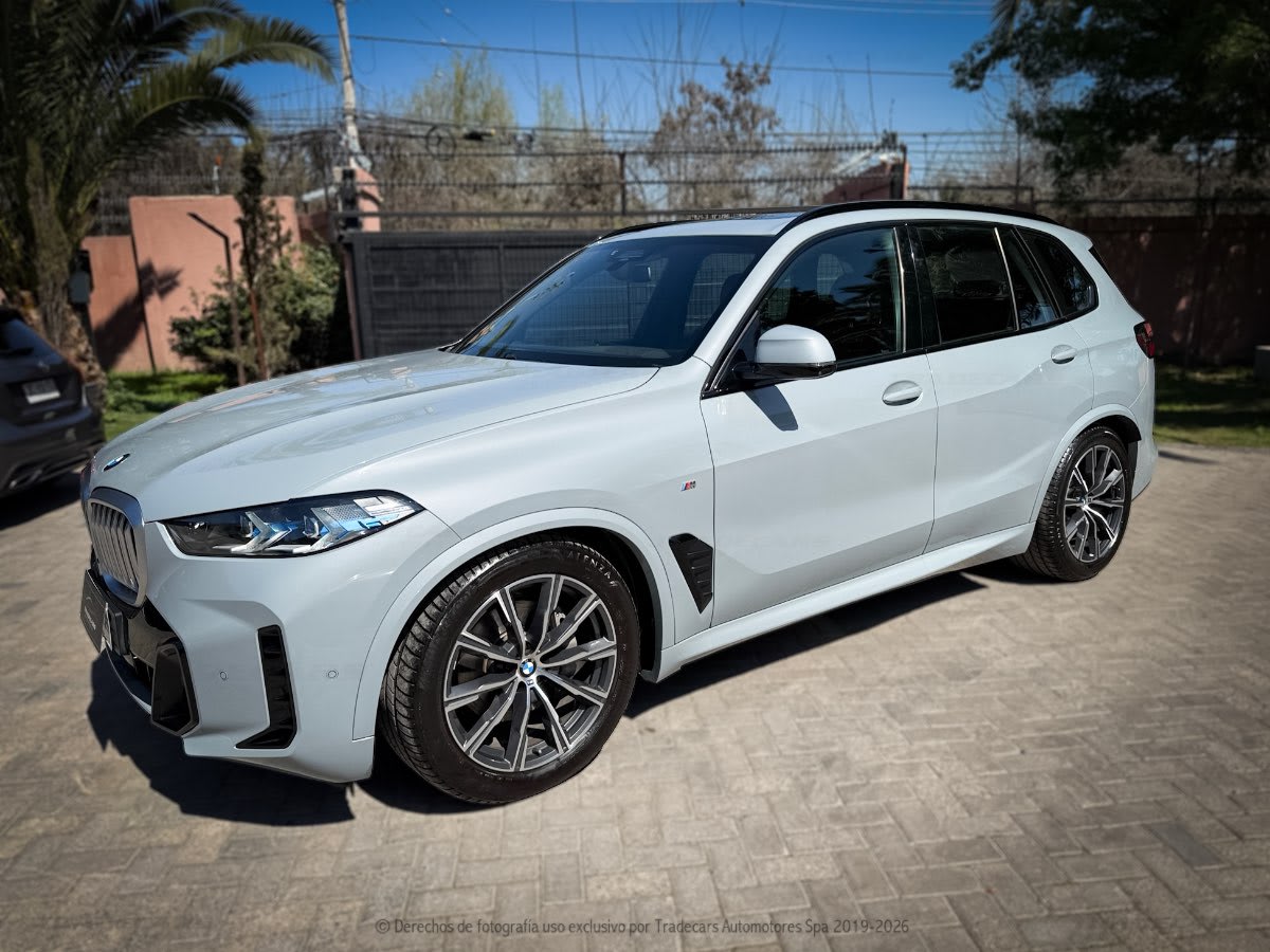 2024 BMW X5 xDrive40i Gris - Miniatura 8