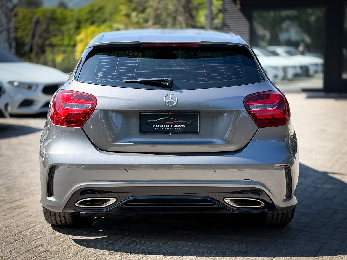 2017 Mercedes-Benz A200 D GRIS - Miniatura 5