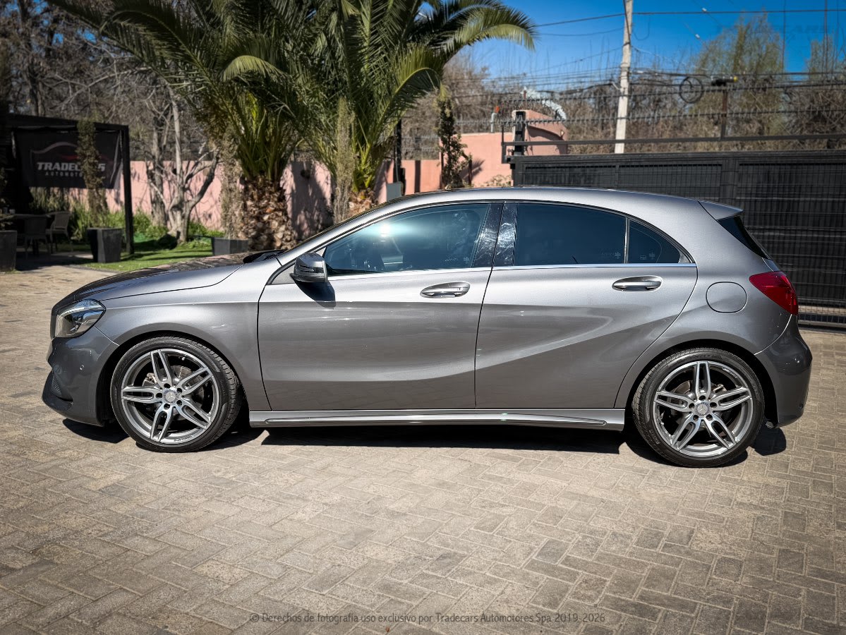 2017 Mercedes-Benz A200 D GRIS - Miniatura 7