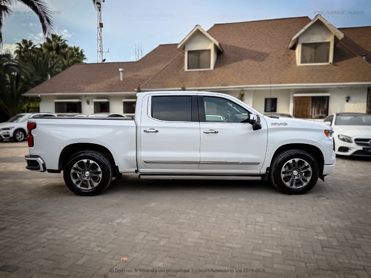 2023 Chevrolet SILVERADO HIGH COUNTRY 3.0 4X4 Blanco - Miniatura 3