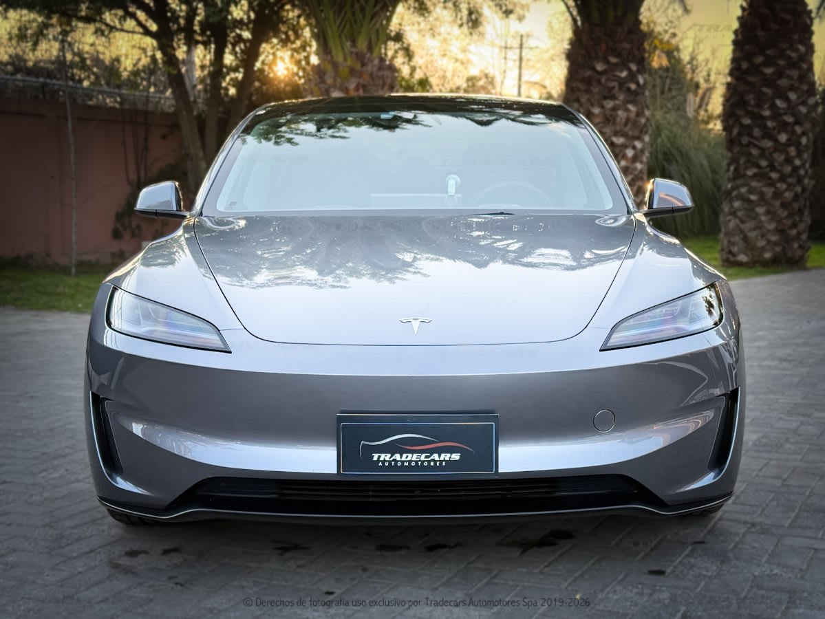2026 Tesla MODEL 3 MODEL Plateado - Miniatura 9