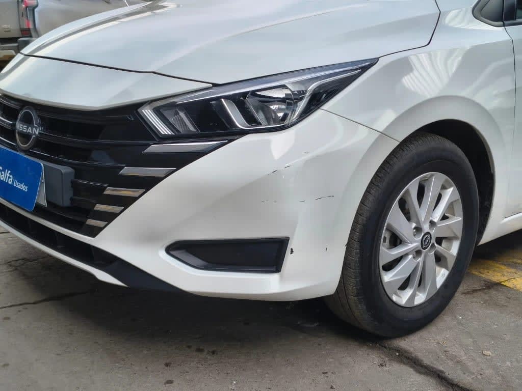 2025 Nissan Versa 1.6 Blanco - Miniatura 3