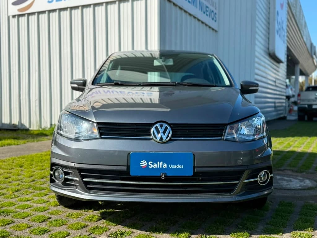 2018 Volkswagen Gol 1.6 Gris - Miniatura 2