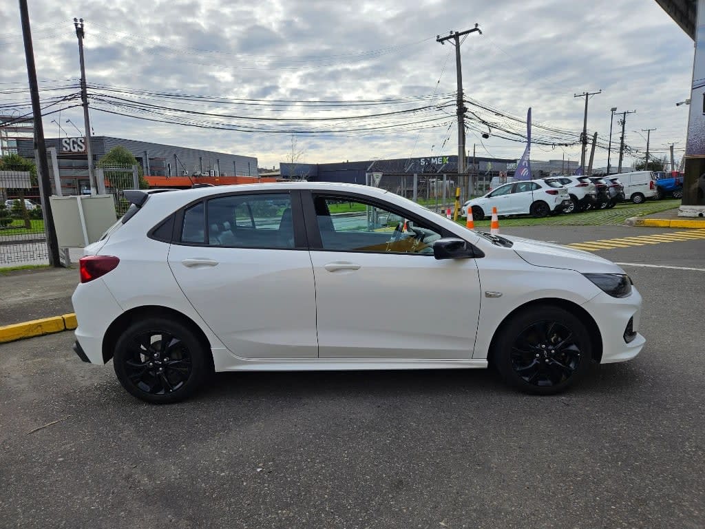 2024 Chevrolet Onix 1.0T Blanco - Miniatura 4