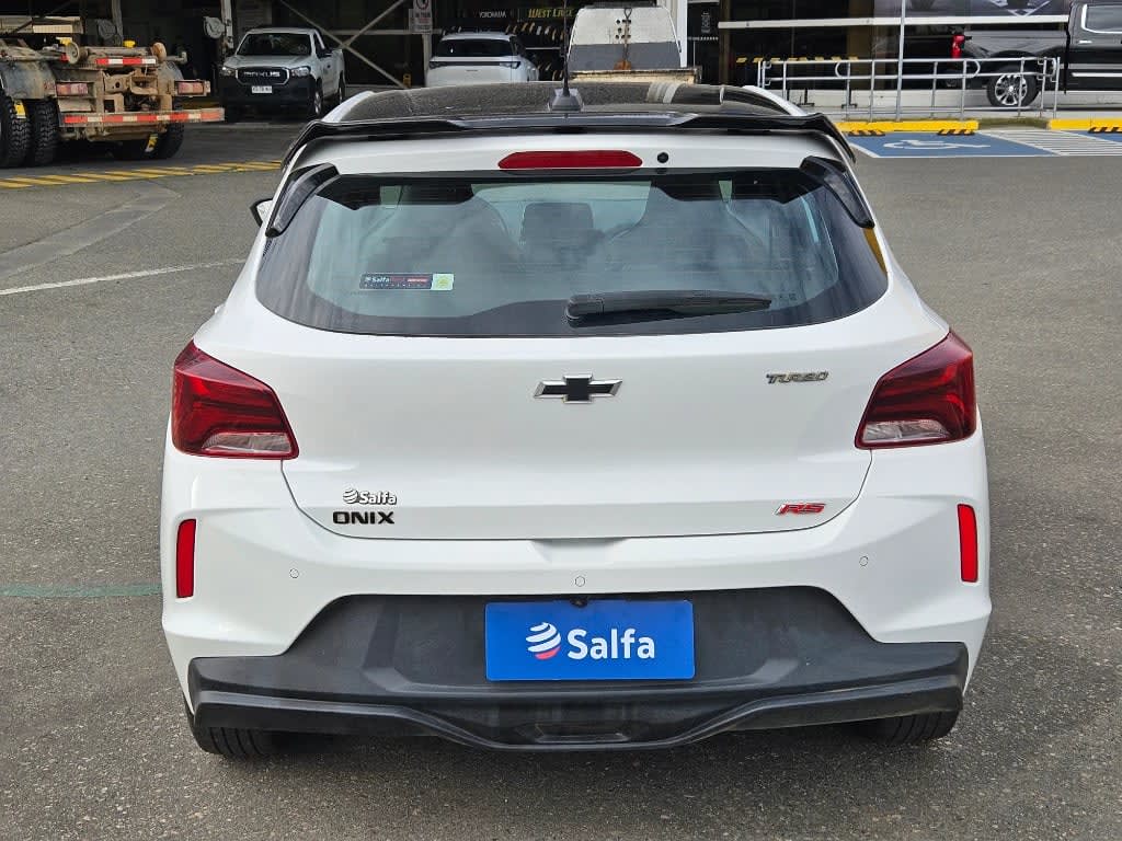 2024 Chevrolet Onix 1.0T Blanco - Miniatura 6