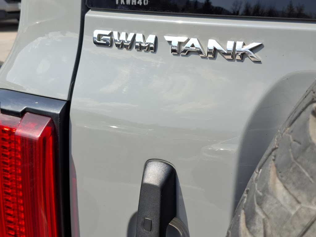 2024 GREAT WALL TANK 300 2.0 Gris - Miniatura 9