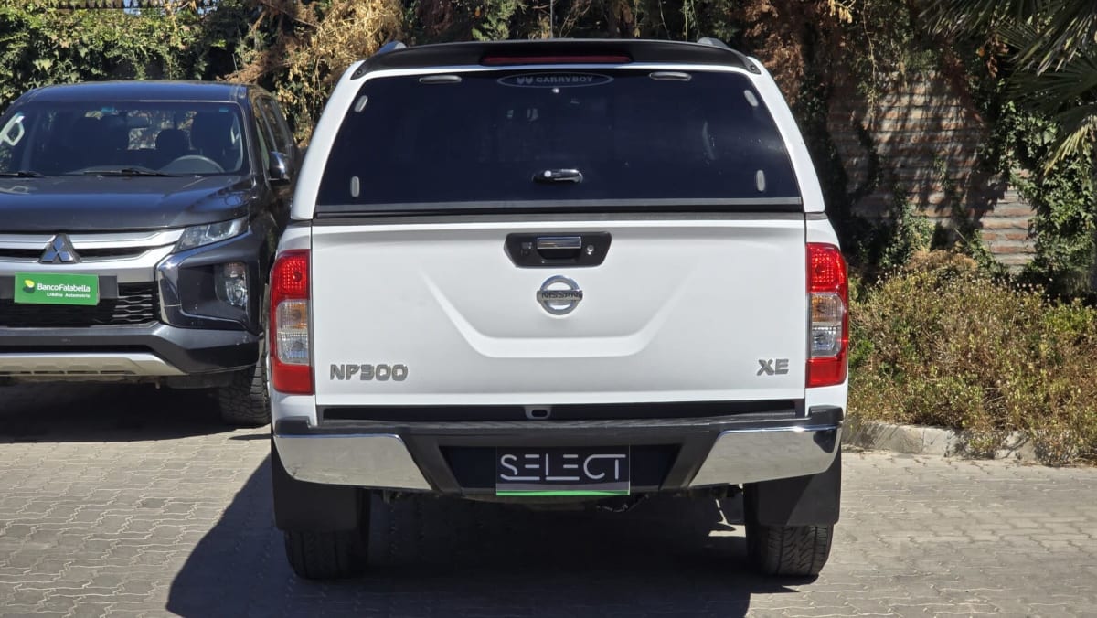 2019 Nissan Np300 XE - Miniatura 6