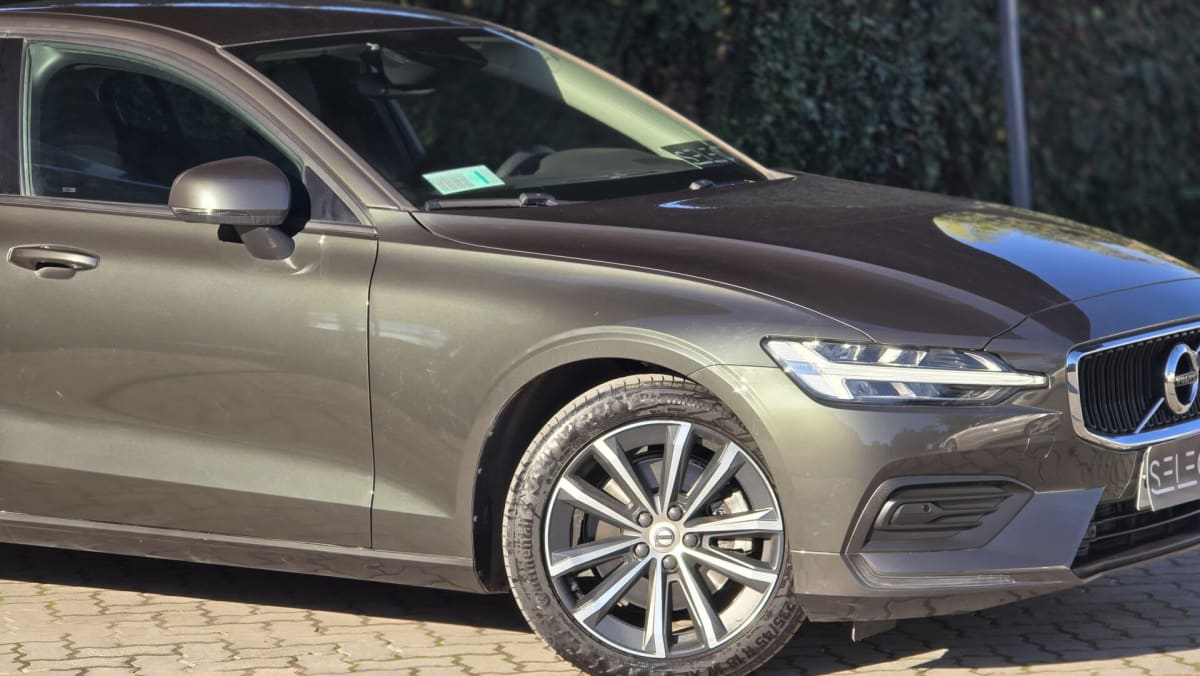 2022 Volvo S60 2.0 - Miniatura 8