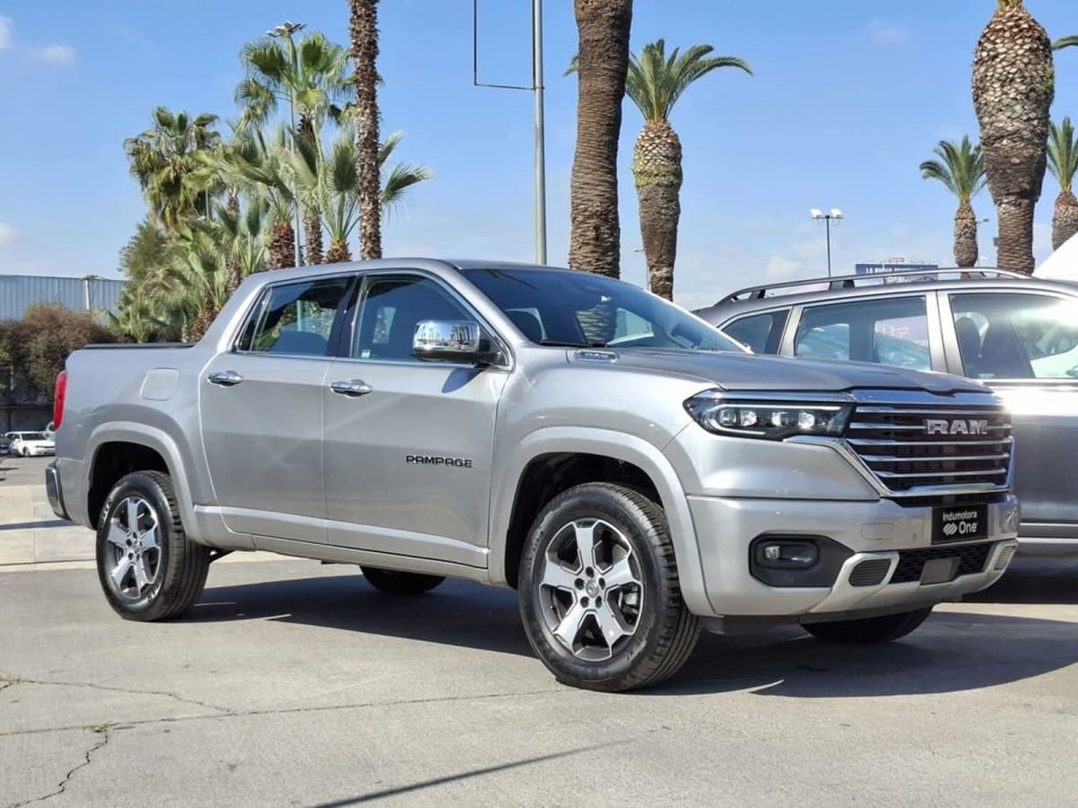 2026 RAM RAMPAGE LARAMIE 4X4 PICKUP Plata - Miniatura 3