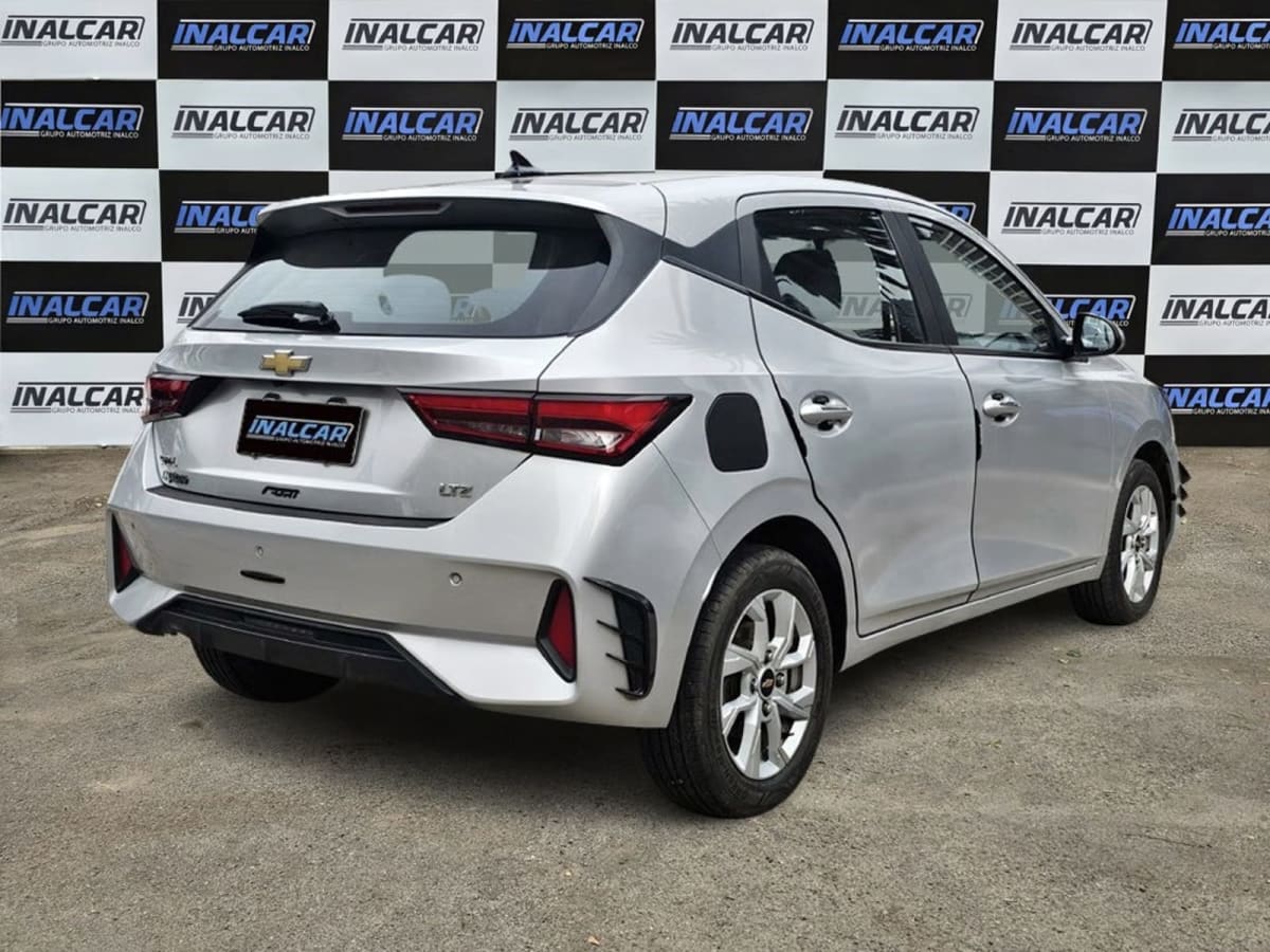 2024 Chevrolet SAIL HB 1.5 LTZ HATCHBACK - Miniatura 4