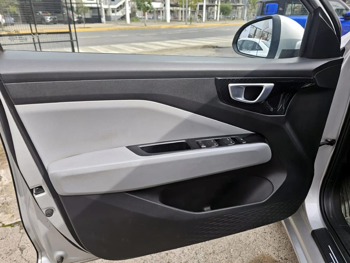 2024 Chevrolet SAIL HB 1.5 LTZ HATCHBACK - Miniatura 10