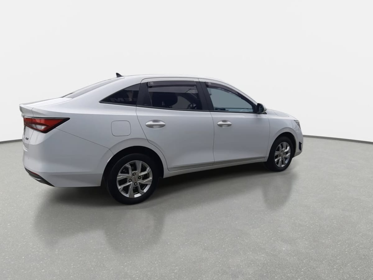 2024 Chevrolet SAIL 1.5 NB LTZ R 4X2 SDN MT 4P SEDAN Blanco - Miniatura 7
