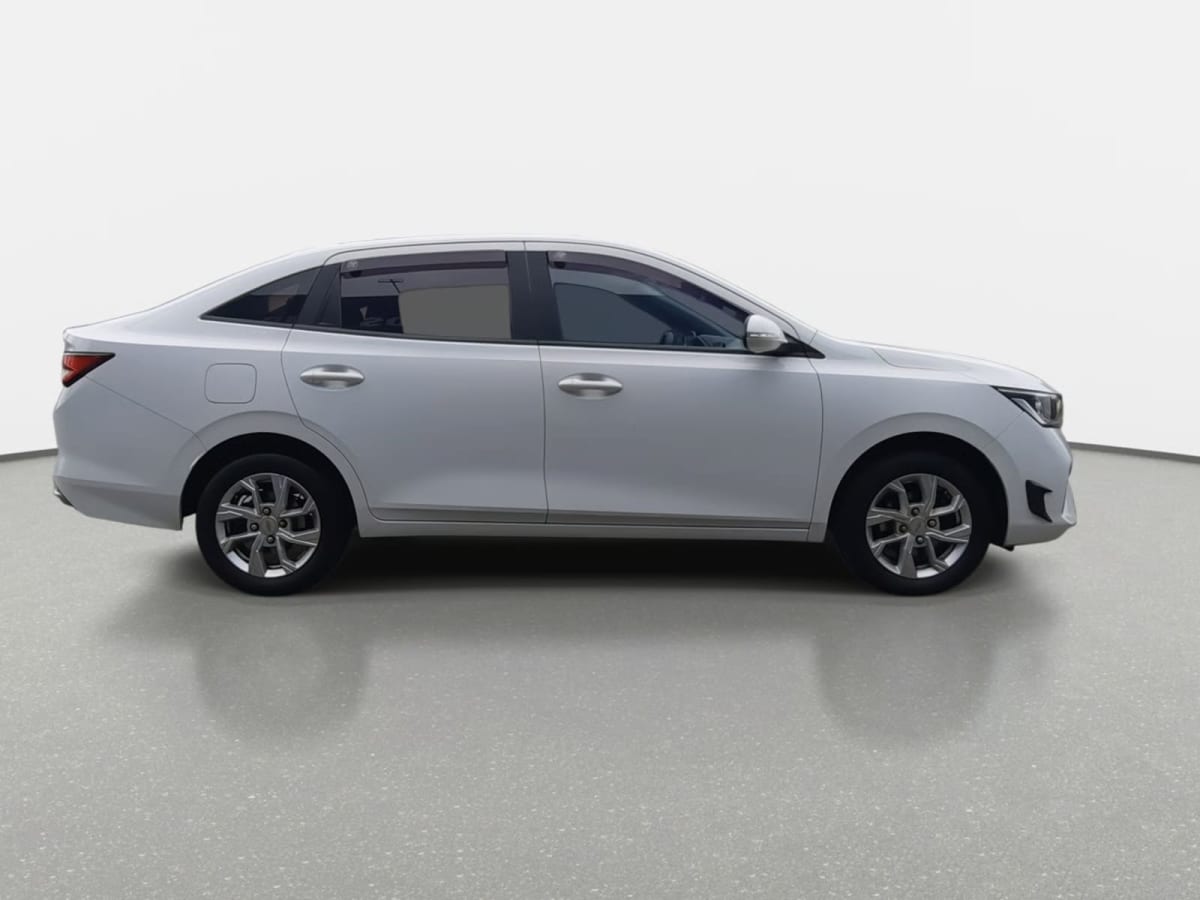 2024 Chevrolet SAIL 1.5 NB LTZ R 4X2 SDN MT 4P SEDAN Blanco - Miniatura 8