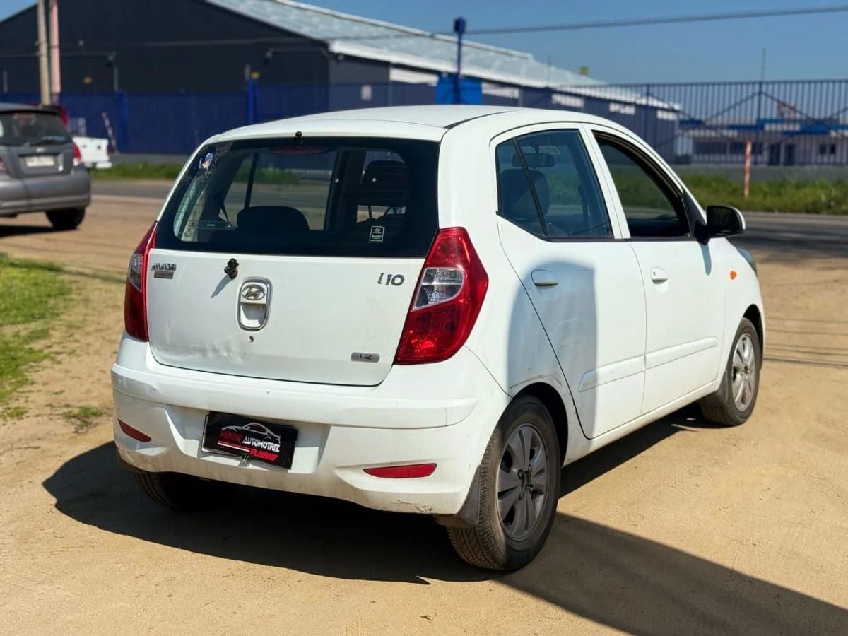2012 Hyundai I10 Blanco - Miniatura 4