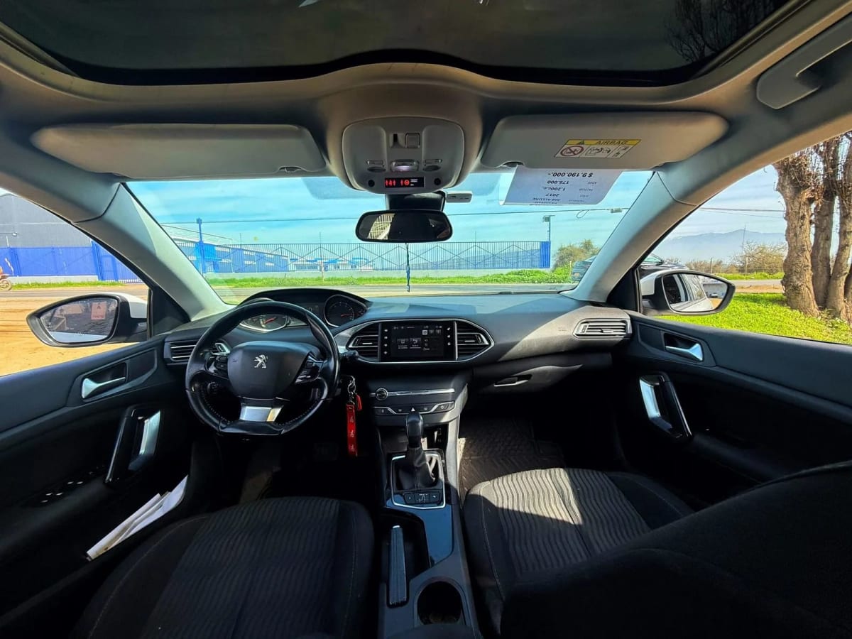 2017 Peugeot 208 Allure Blanco - Miniatura 9