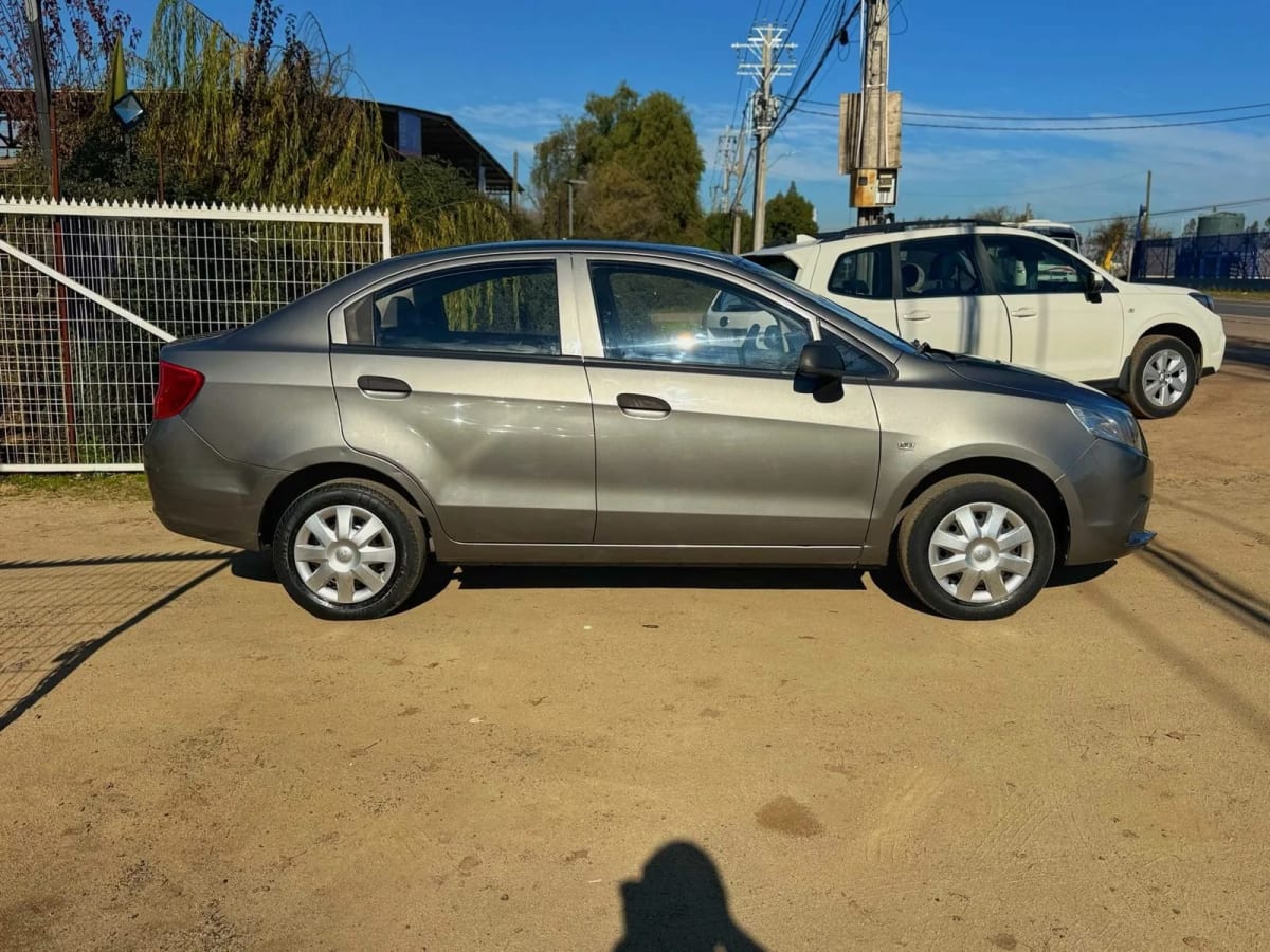 2017 Chevrolet Sail Gris - Miniatura 6