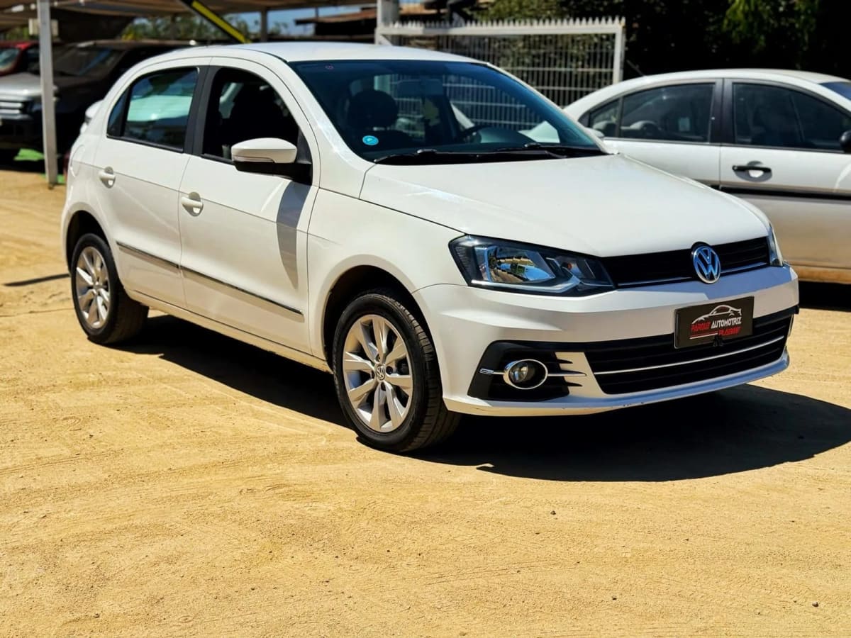 2018 Volkswagen Gol Blanco - Miniatura 3