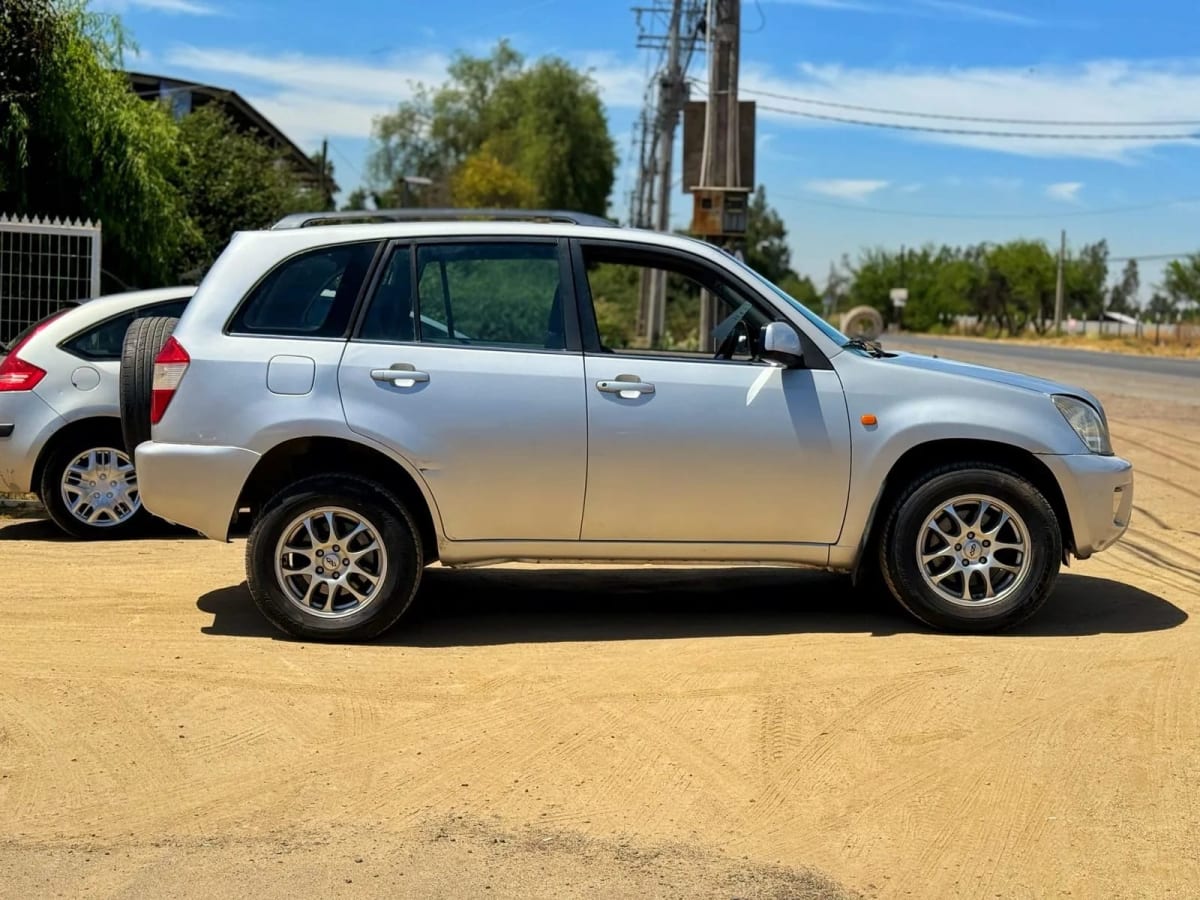 2010 Chery Tiggo Gris - Miniatura 7