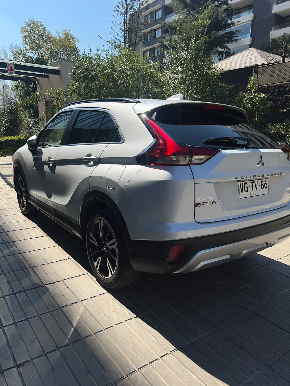 2025 Mitsubishi Eclipse Cross CROSS - Miniatura 8