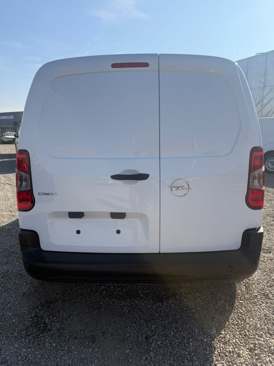 2027 Opel COMBO LITE - Miniatura 7