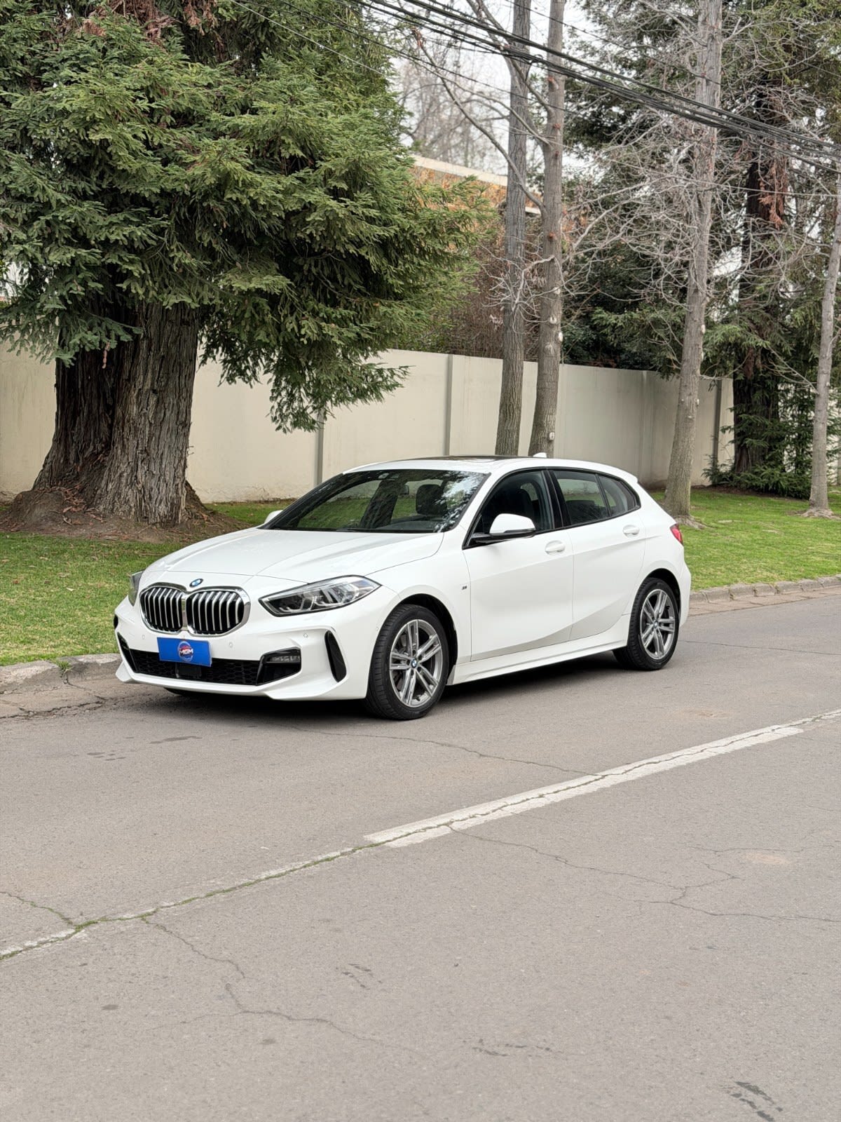 2024 BMW 118 1.5 Blanco - Miniatura 4