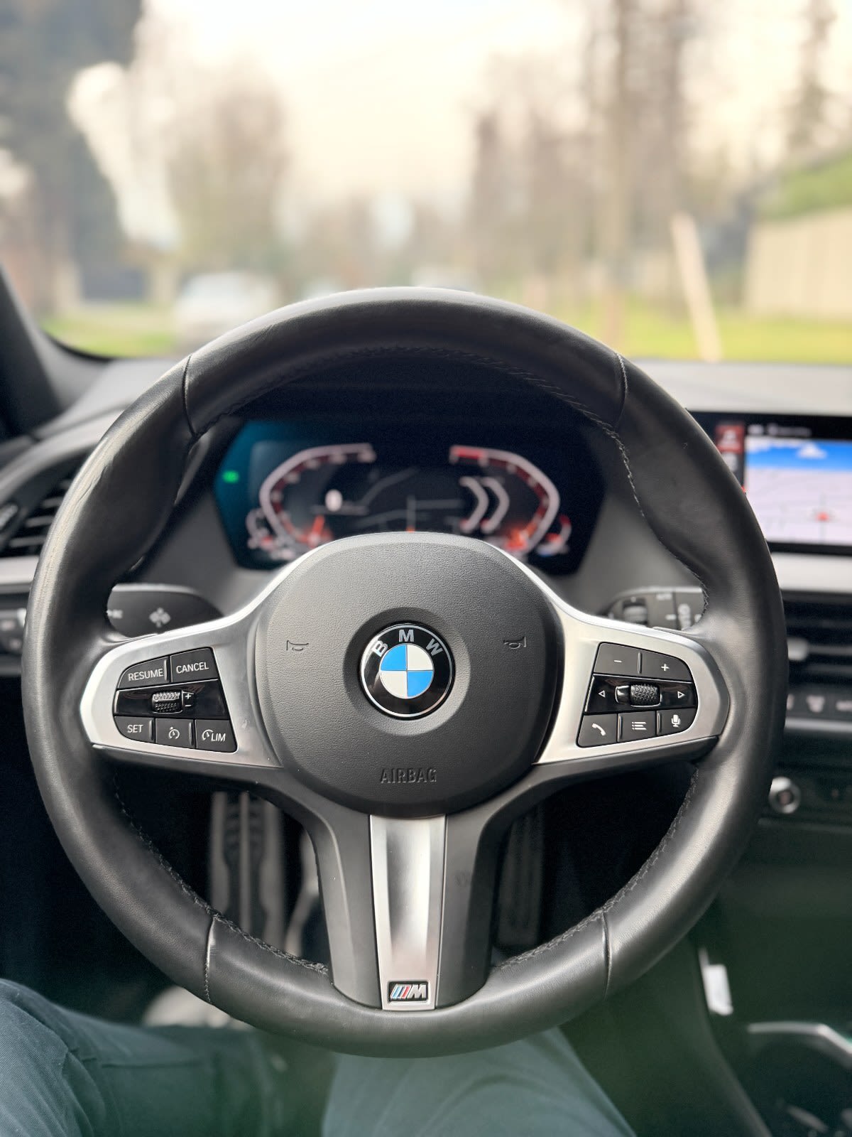 2024 BMW 118 1.5 Blanco - Miniatura 5