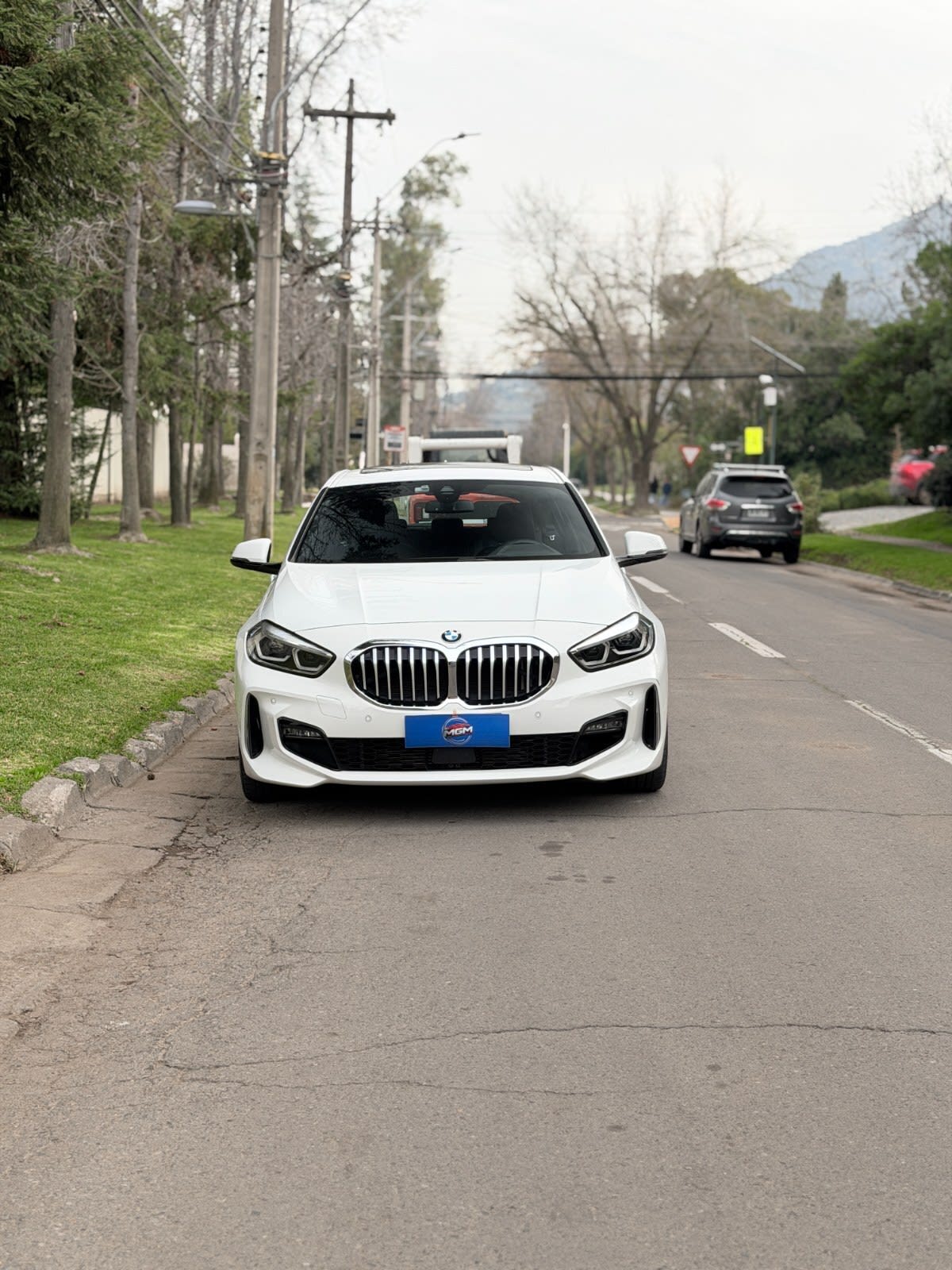 2024 BMW 118 1.5 Blanco - Miniatura 7