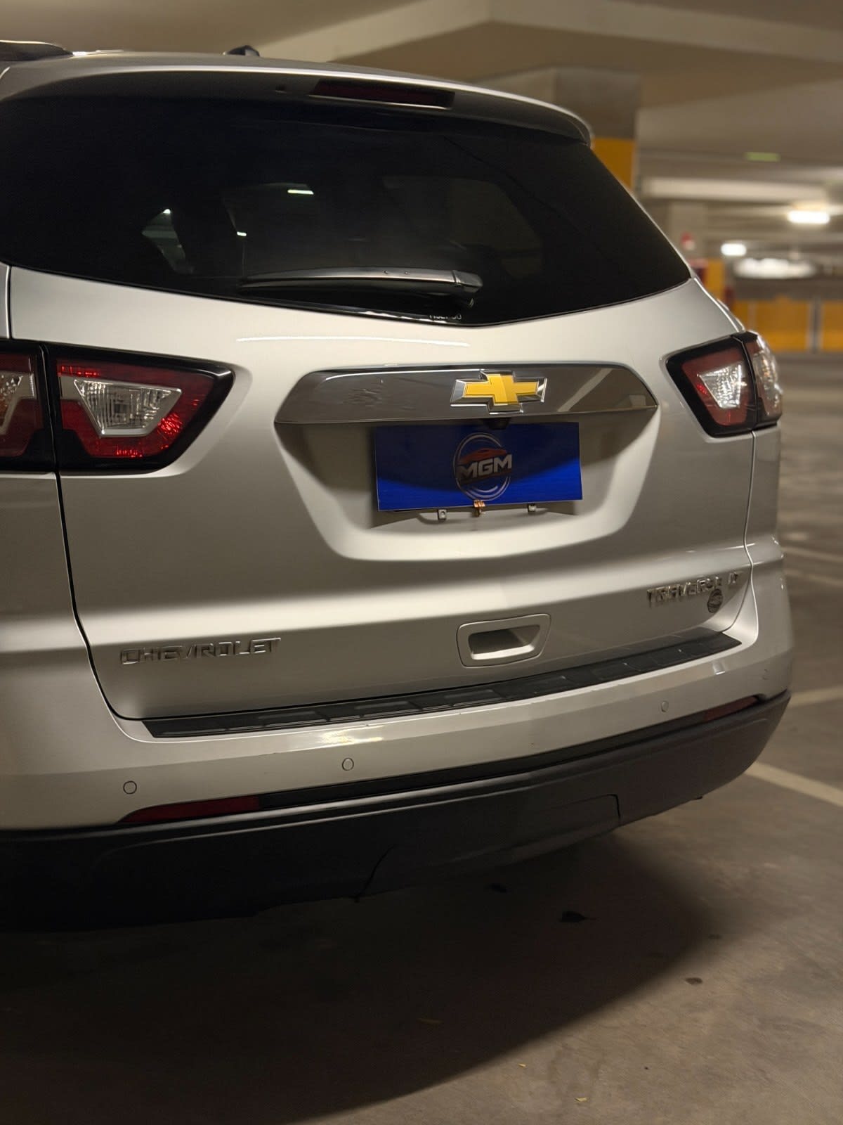 2016 Chevrolet TRAVERSE LT Gris - Miniatura 2