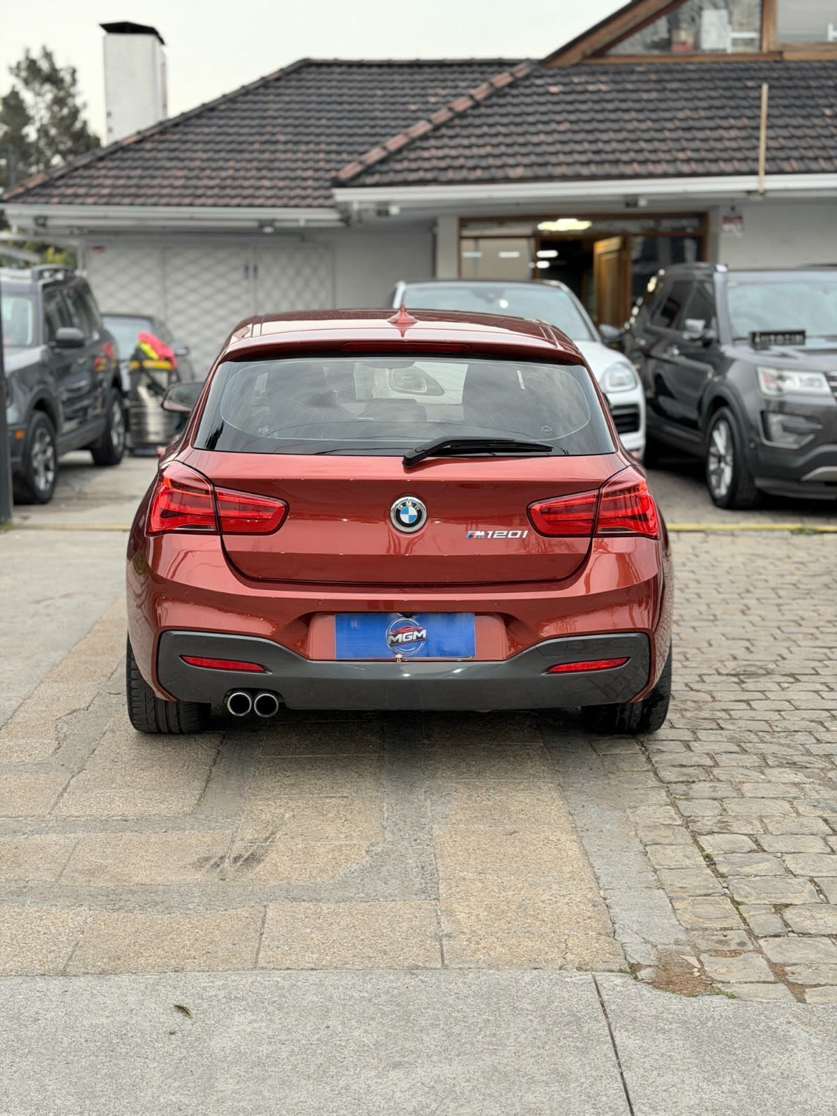 2018 BMW 120 2.0 Naranja - Miniatura 2