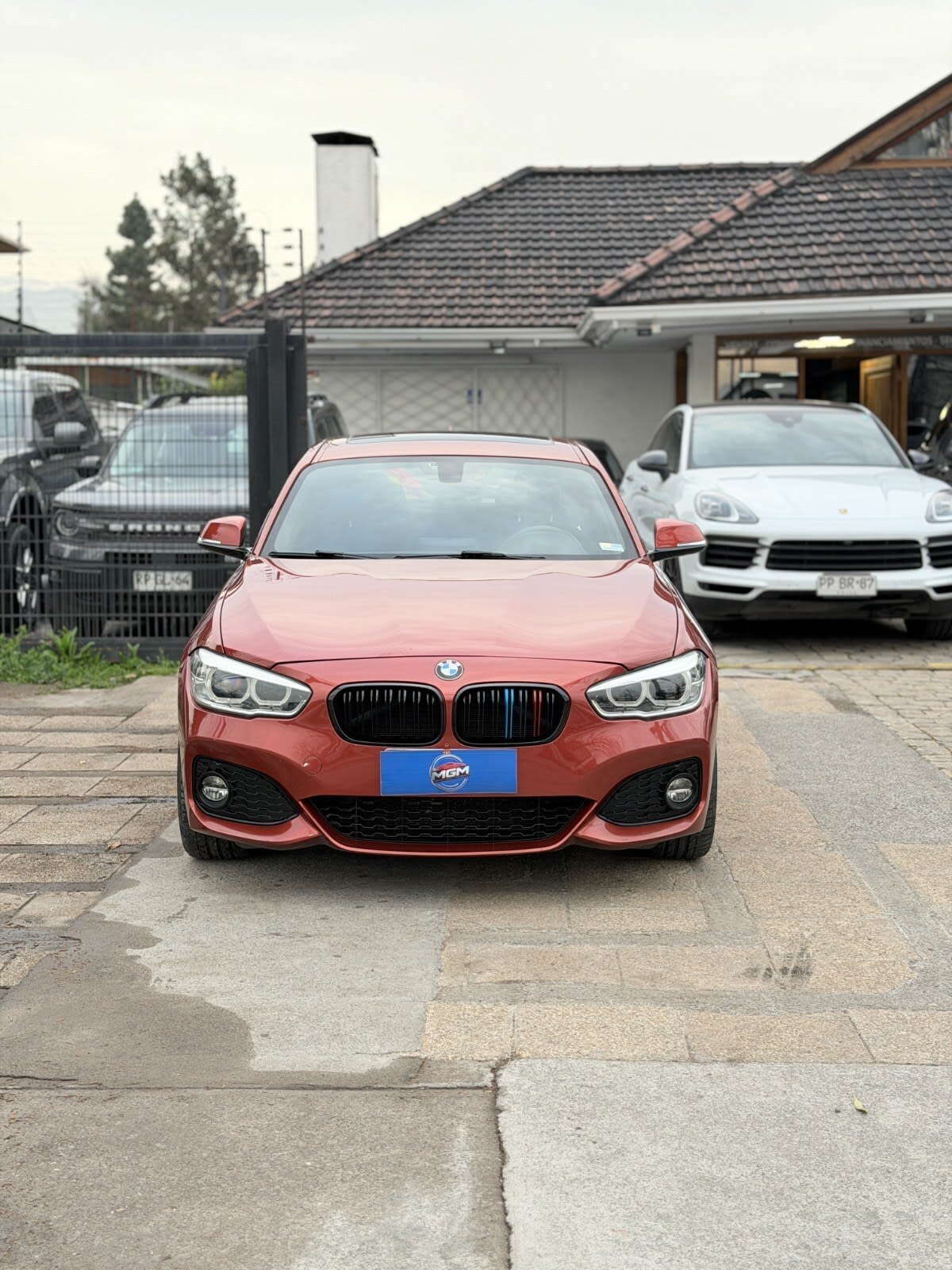 2018 BMW 120 2.0 Naranja - Miniatura 4