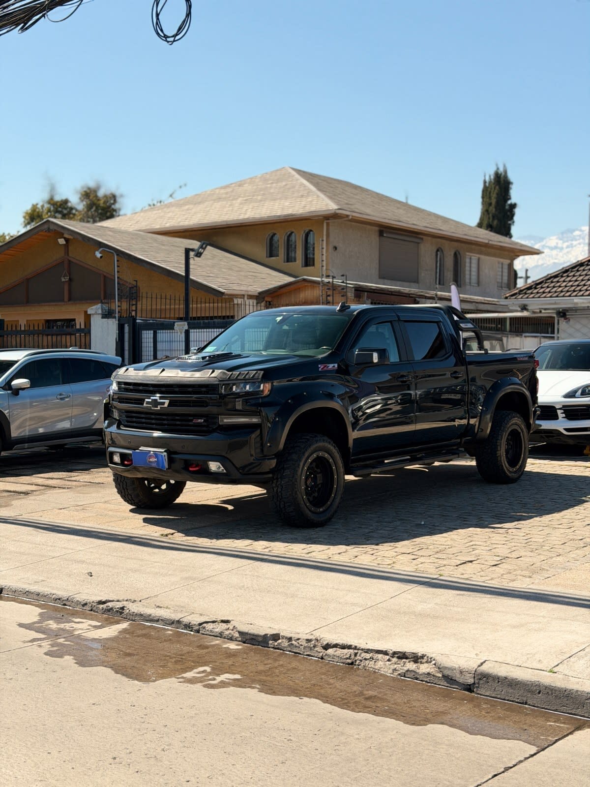 2021 Chevrolet SILVERADO LT Negro - Miniatura 4
